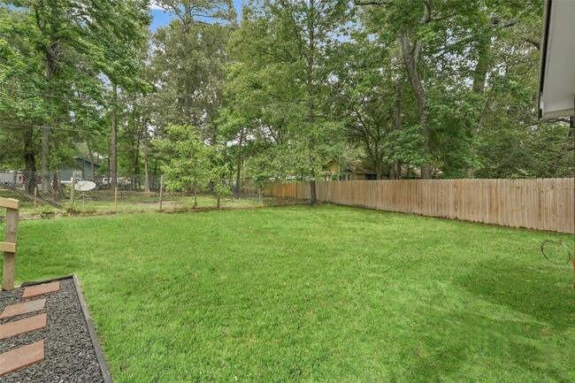Building Photo - 18009 Split Oak Cir