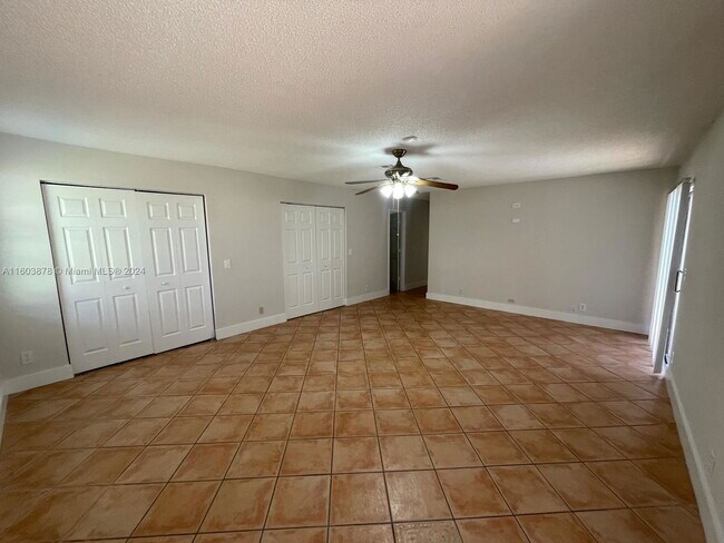 Building Photo - 15972 E Wind Cir
