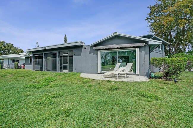 Building Photo - 6700 E Tropical Way