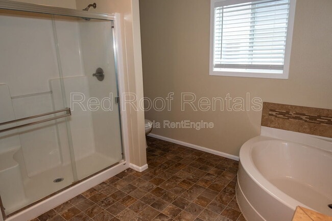 Building Photo - 10009 Greenbrier Ct SE