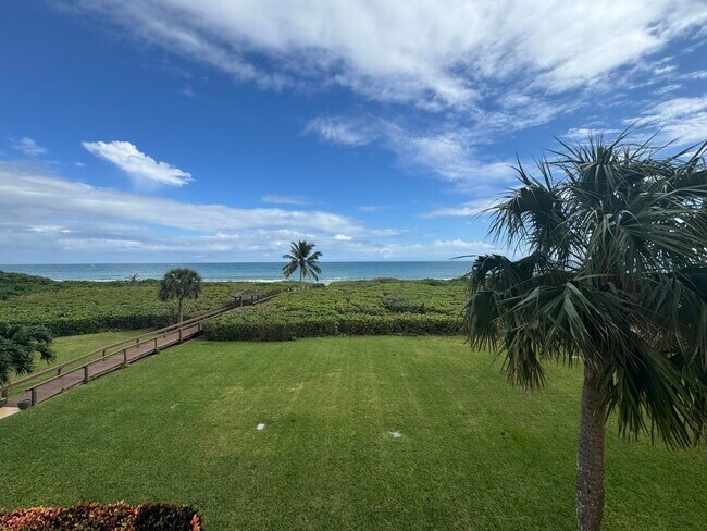 Building Photo - 3200 N Hwy A1A