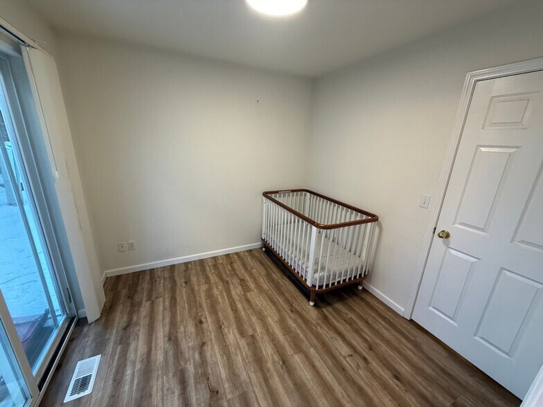 Building Photo - 583 Ocean Point Dr