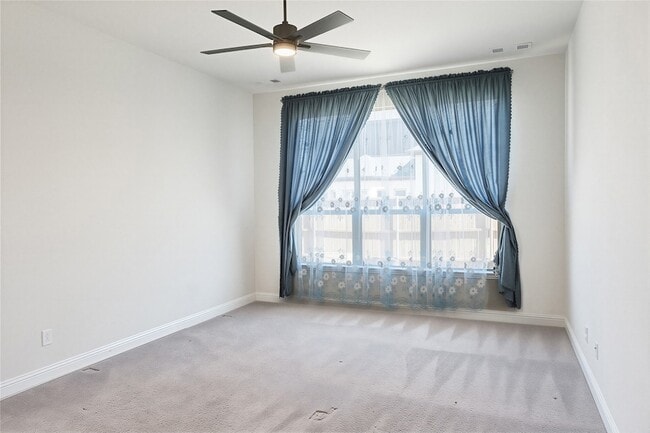 Building Photo - 601 Cherry Tree Ln