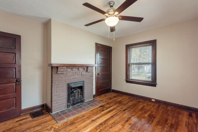 Building Photo - 4021 Porter Ave