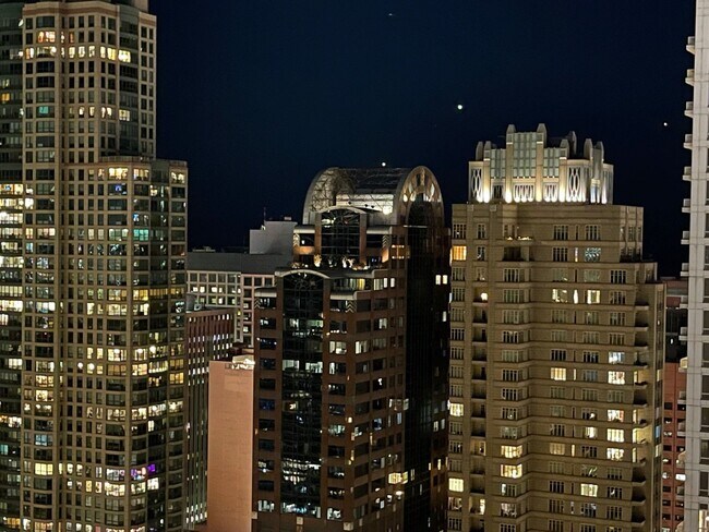 Building Photo - 10 E Ontario St