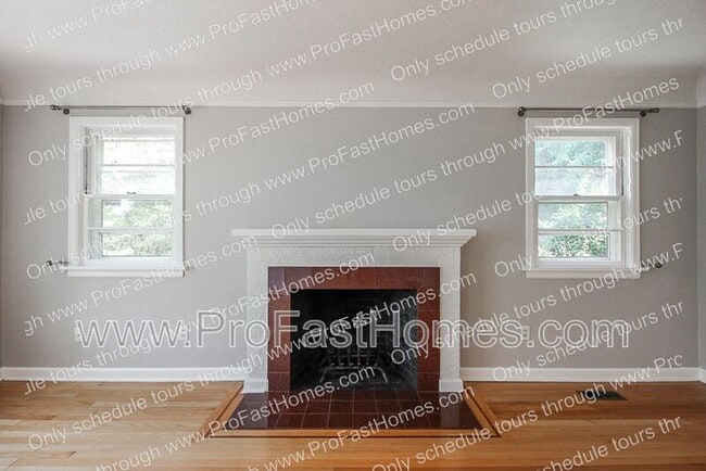 Building Photo - 616 SW Moss St