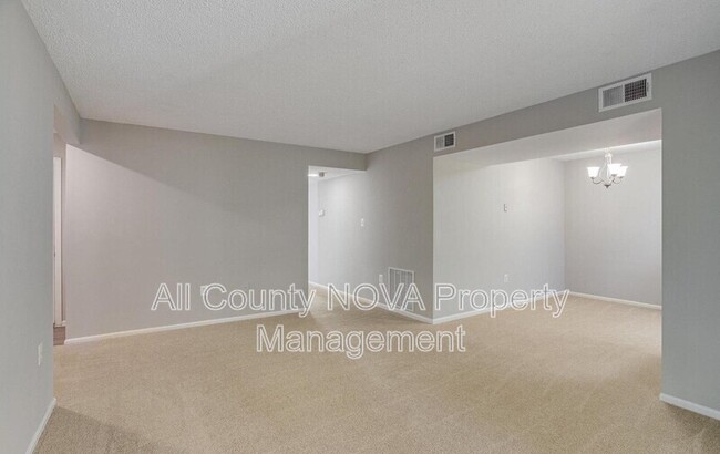 Building Photo - 12215 Stevenson Ct