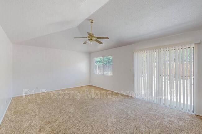 Building Photo - 1729 Chamisa Rd NE