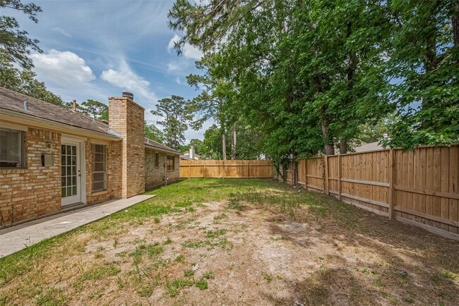 Building Photo - 2606 Lexington Woods Dr
