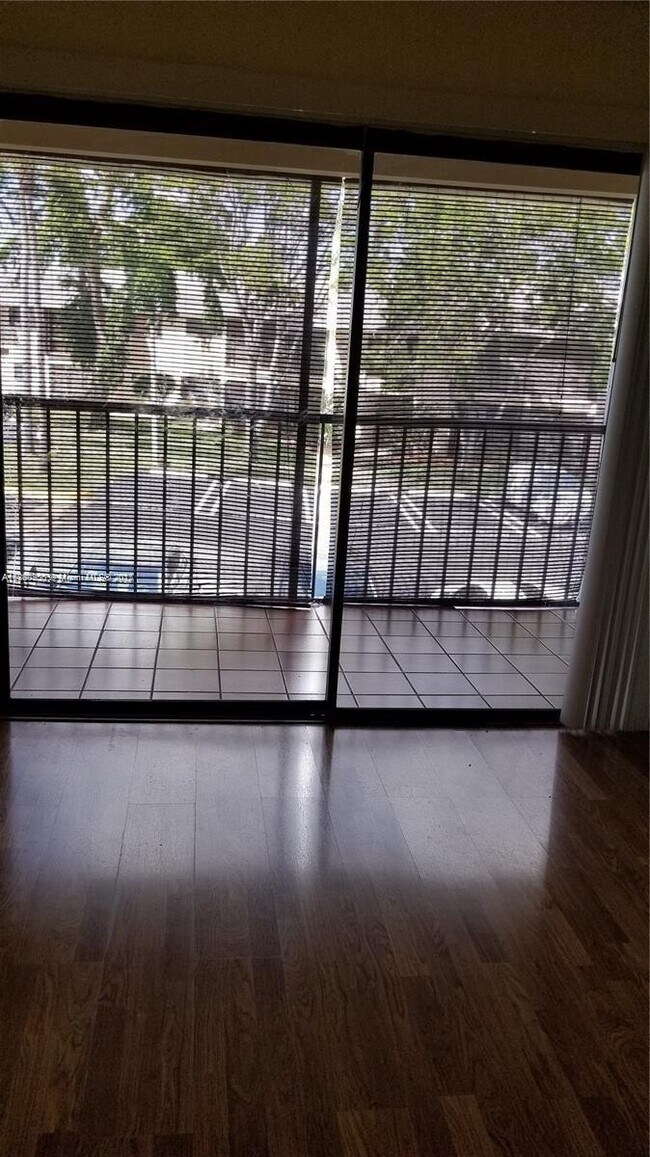 Building Photo - 9717 Hammocks Blvd