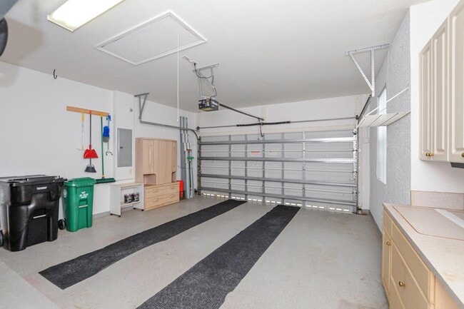 Building Photo - 522 SW Indian Key Dr