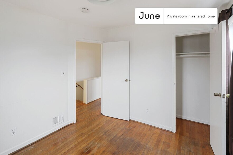 Building Photo - Room in Shared 4 bed/2.5 bath home