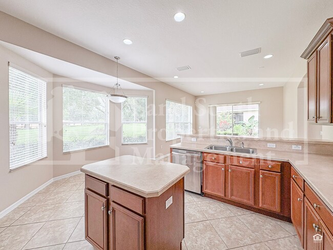 Building Photo - 1762 Altavista Cir