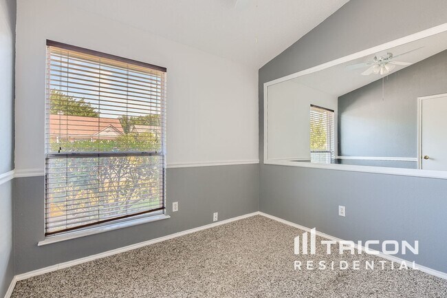Building Photo - 3912 River Birch Rd