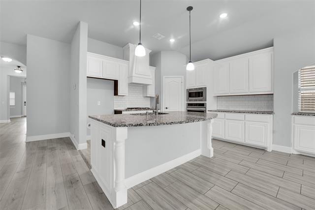 Building Photo - 2617 Tinsley Dr