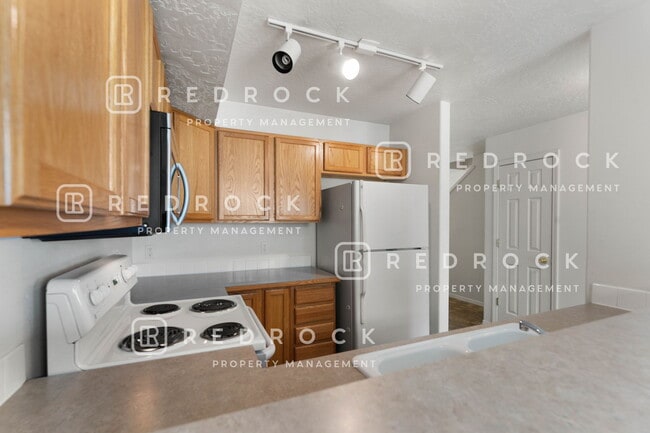 Building Photo - 4838 N Orchid Ln