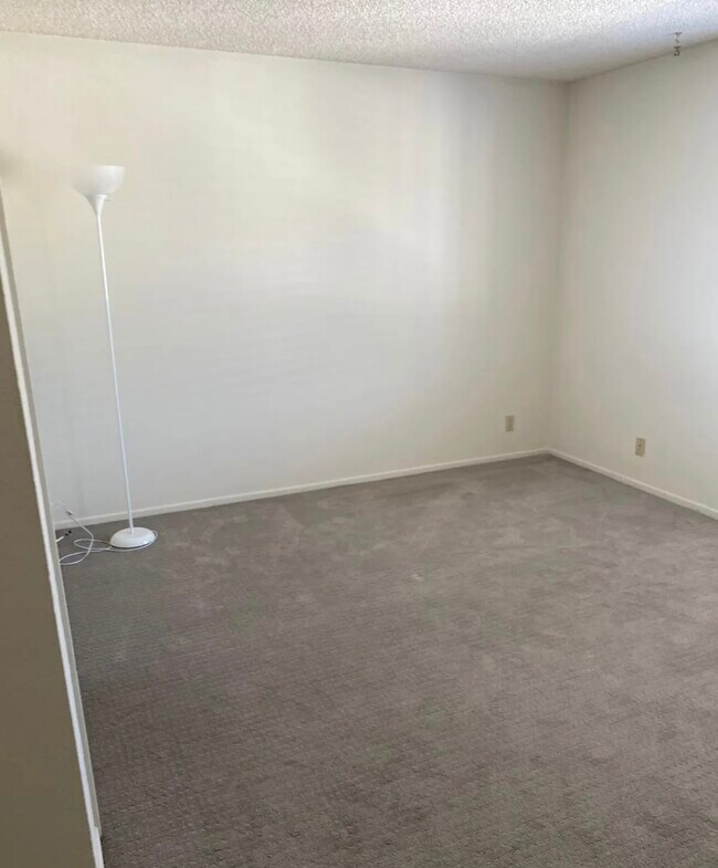 Building Photo - 1810 Federal Ave