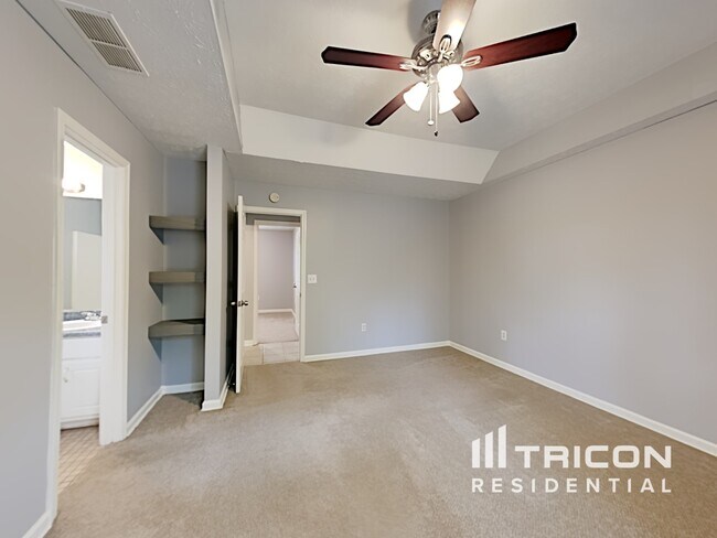 Building Photo - 15 Meeler Dr