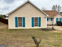 Building Photo - 435 Plantation Ct