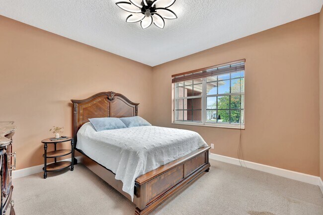 Building Photo - 546 NW 118th Terrace