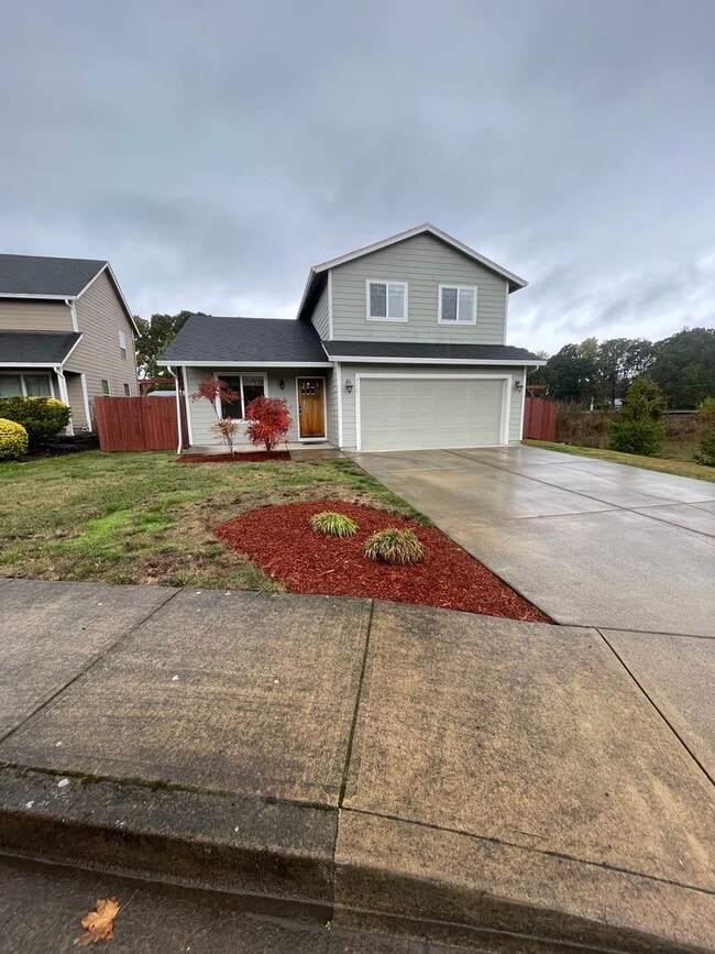 Building Photo - ** MOVE IN SPECIAL** 4 Bedroom House in Jefferson!