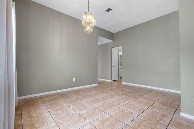 Building Photo - 10954 Pigeonwood Dr