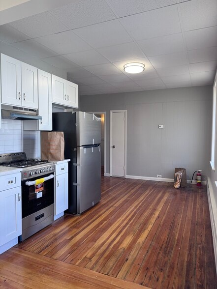 Building Photo - 36 Endicott St