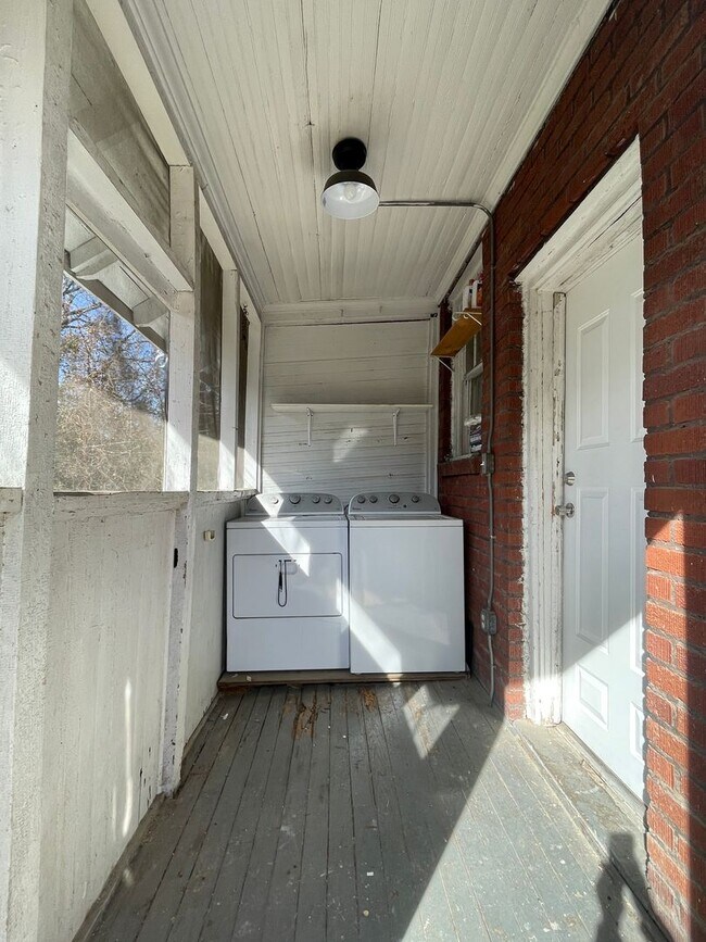 Building Photo - spick147