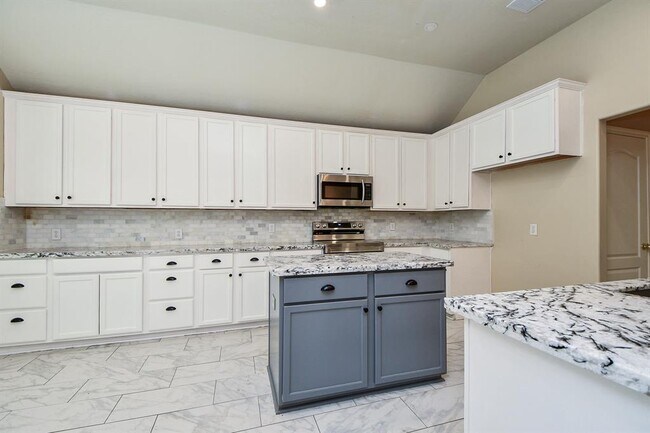 Building Photo - 24019 Hackberry Creek Dr