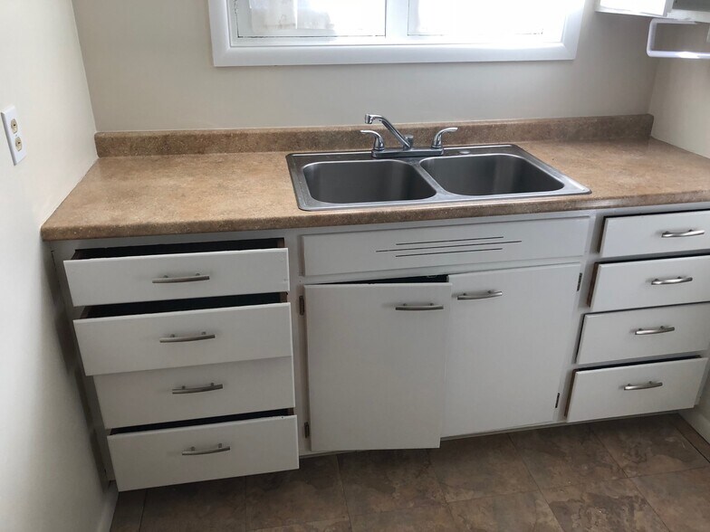 Building Photo - 1010 N 24th Street