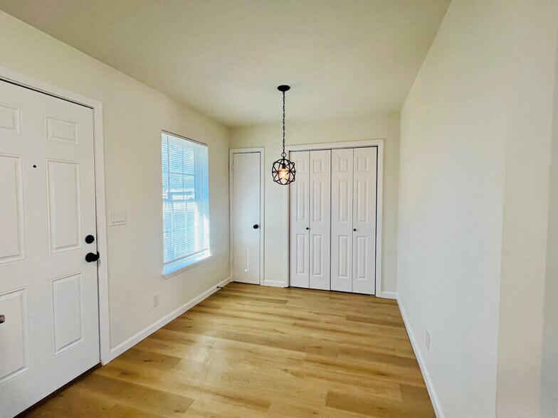 Building Photo - 901 Leeper Dr