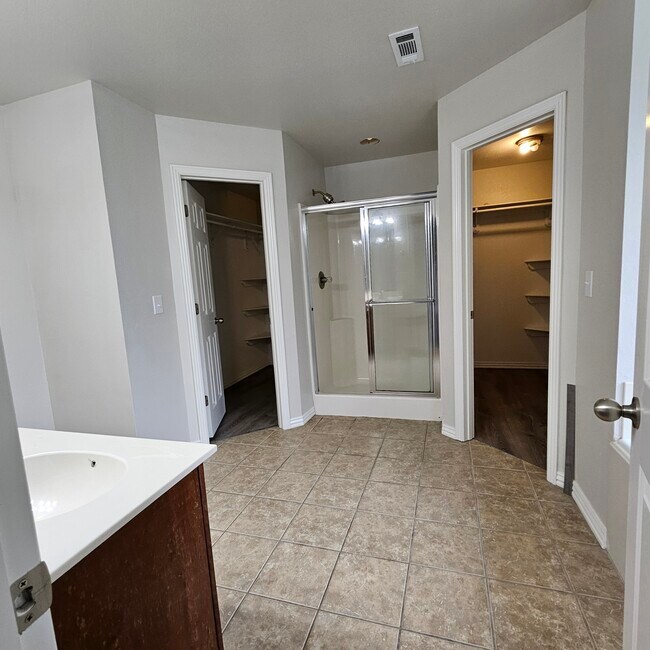 Building Photo - 550 McKissic Spring Rd