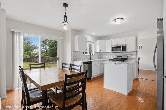 Building Photo - 6816 Twin Falls Dr