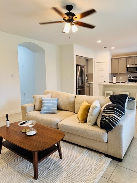 Building Photo - 8113 Wildwest Dr