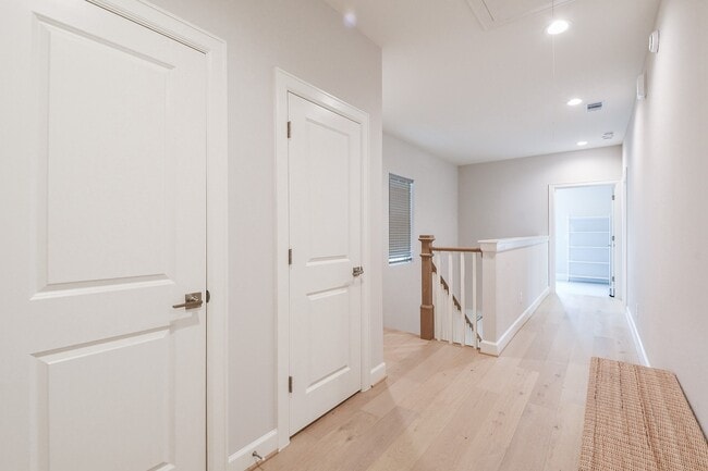 Building Photo - 25234 Calhoun Creek Dr