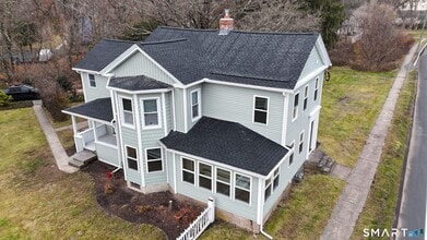 Building Photo - 610 Ives Row