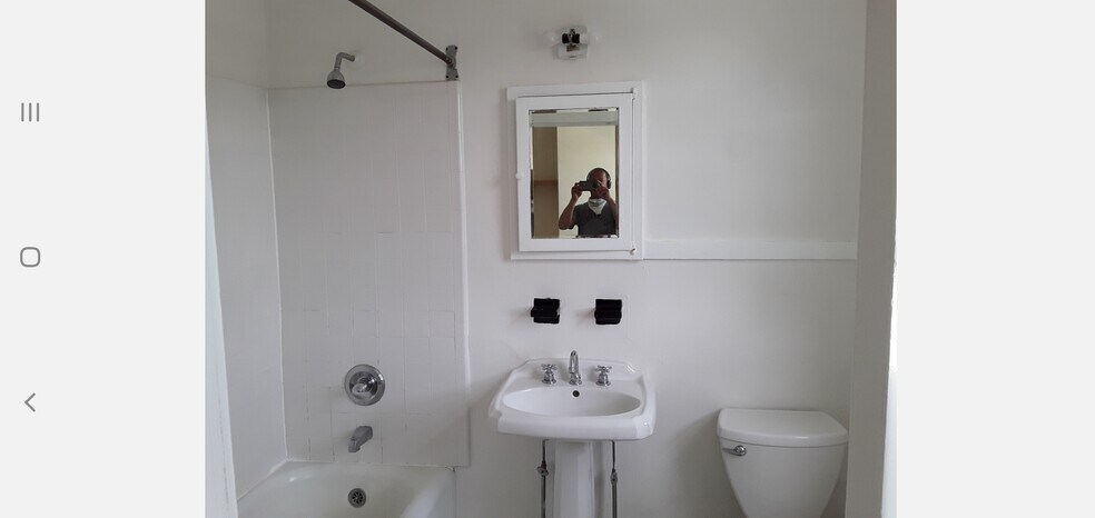 Building Photo - 100 Kraft Ave