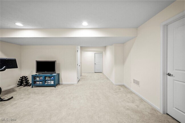 Building Photo - 3071 Liberty Ledges Dr