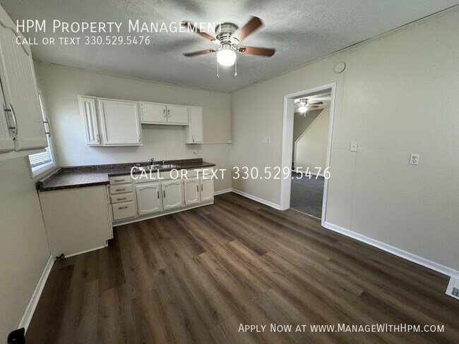 Building Photo - 1380 Garfield Ave SW