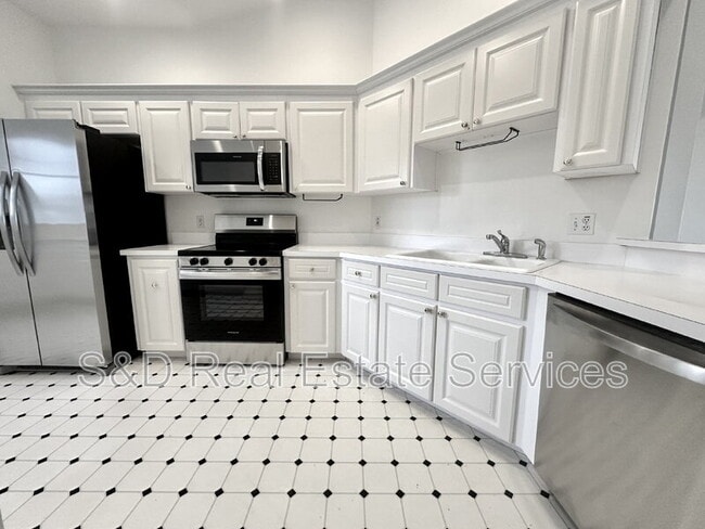 Building Photo - 447 Enclave Pl