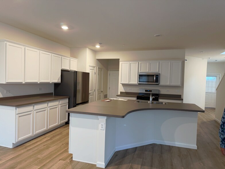 Building Photo - 2246 Horseshoe Cir