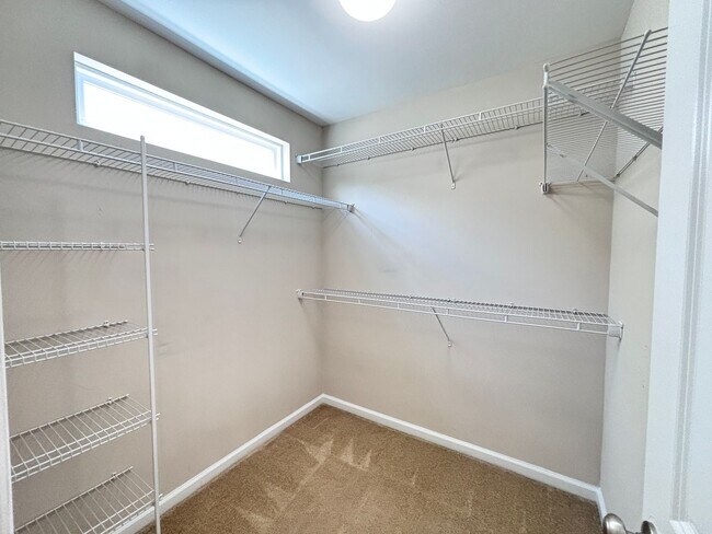 Building Photo - Modern 2-Bedroom Suite Home Near Hospitals...