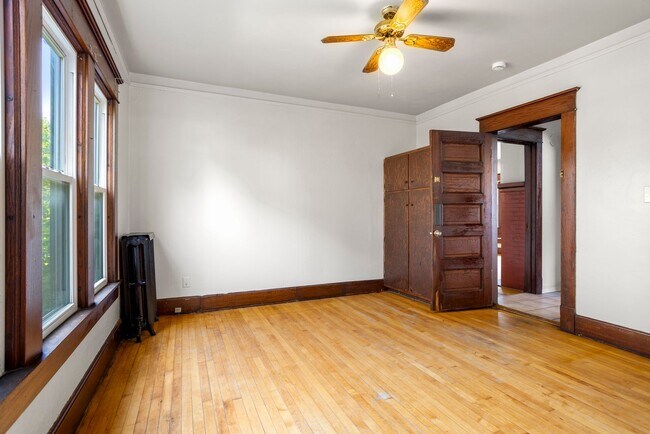 Building Photo - 123 N Maple Ave