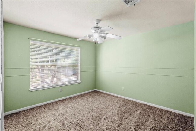 Building Photo - 3112 Burks Ln