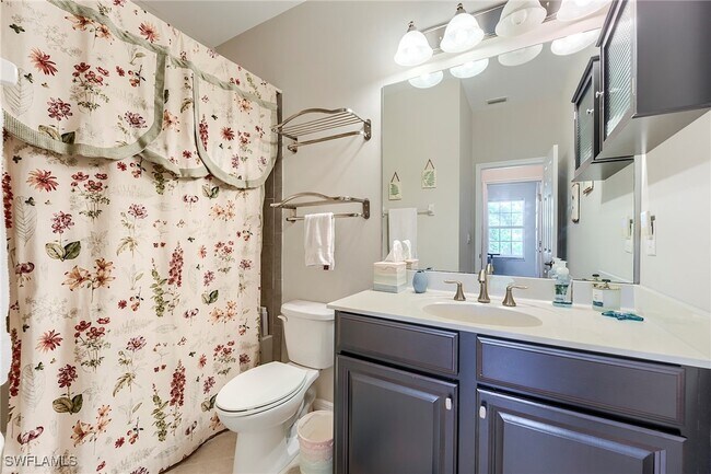 Building Photo - 8510 Violeta St