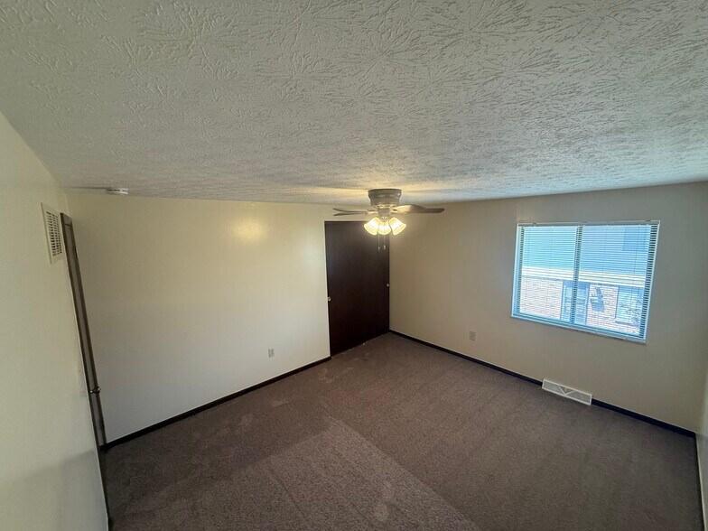 Building Photo - 3193 Cedar Grove Pl S