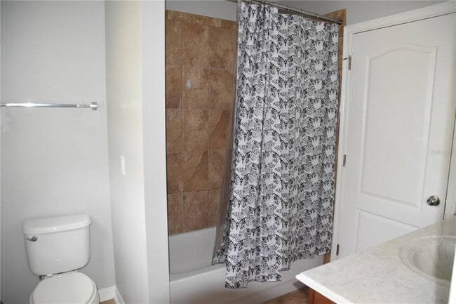 Building Photo - 12964 Emersondale Ave