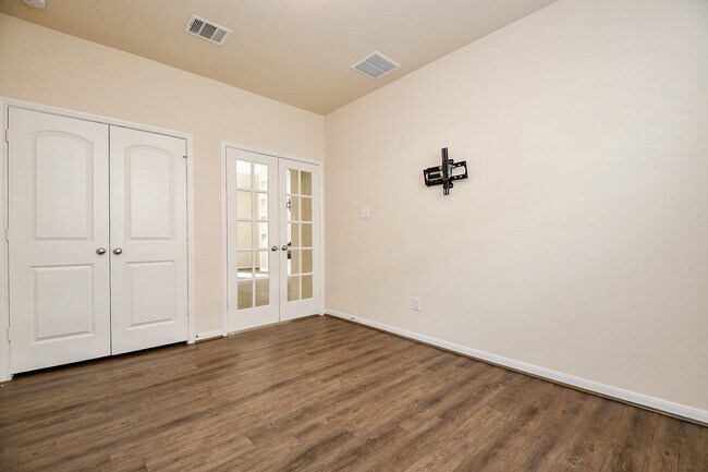 Building Photo - 15210 Ordie Run Dr