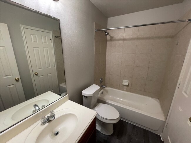 Building Photo - 1226 Bantry Meadow Dr