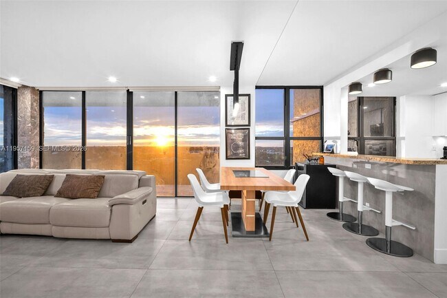 Building Photo - 780 NE 69th St